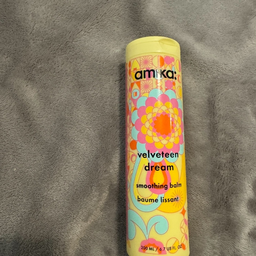 Amika Velveteen Dream Smoothing Balm